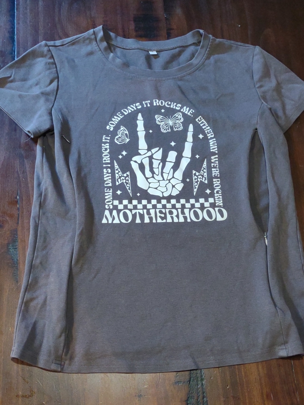 Motherhood Graphic Tee for Breastfeeding - Grey